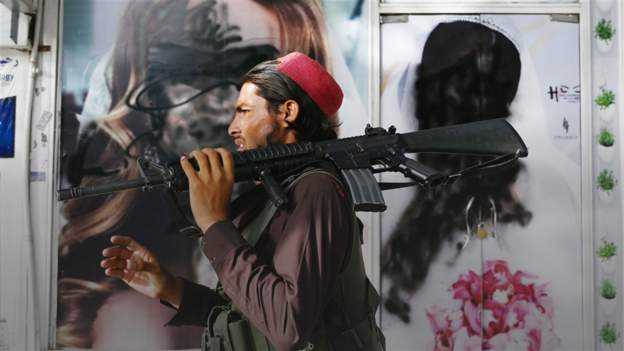 120343533_kabul_fighter_gettyin.jpg