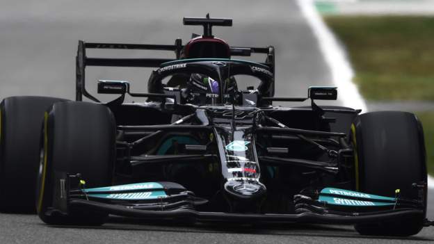 120495043_lewishamilton.jpg