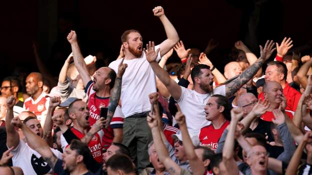 120703200_arsenalfans.jpg