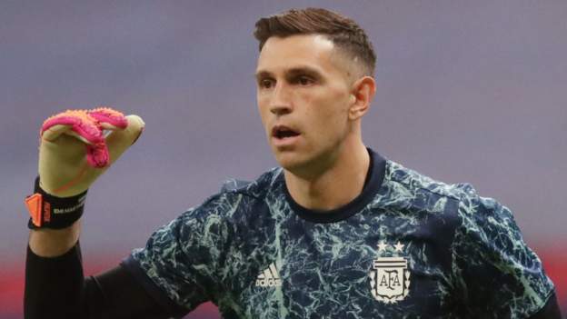 120704032_2021-06-21t232814z_69357792_up1eh6l1t70ml_rtrmadp_3_soccer-copa-arg-pry-report-c9c89e128520657d9acd216d05d9f7a93801de3c.jpg