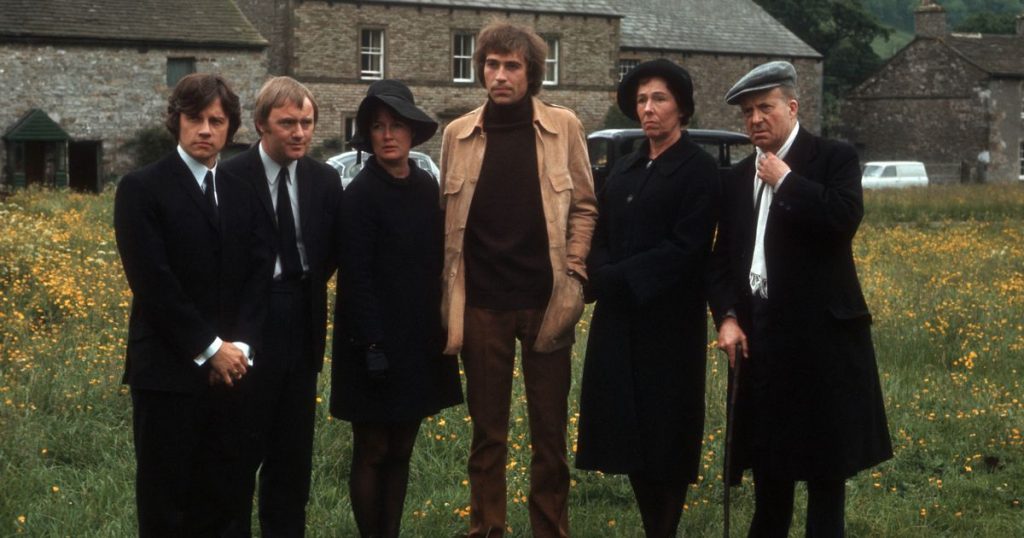 0_Emmerdale-Farm-ep1-1972_Yorkshire-TV.jpg
