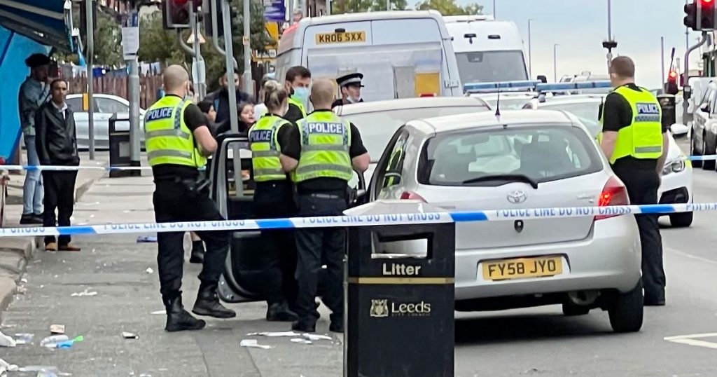 0_Leeds-Harehills-police.jpg