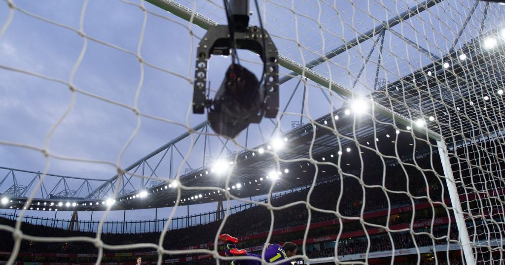 0_The-Emirates-Stadium.jpg
