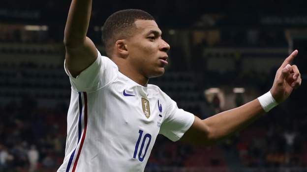 121016355_mbappe.jpg