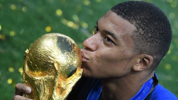121103449_mbappe.jpg