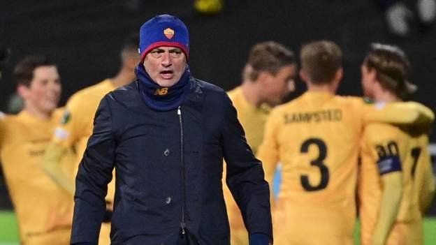 121173644_josemourinho.jpg