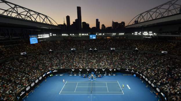 121213859_tennis.jpg