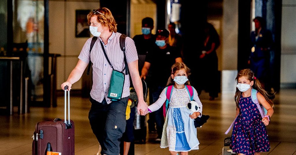4_Not-everyone-wants-to-sit-near-a-child-on-airplanes.jpg