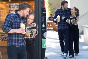 ben-affleck-jennifer-lopez-starbucks-date.jpg